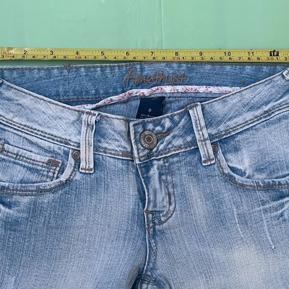 Amethyst low rise Jeans Faded Blue Flare Jeans size 0 juniors flap pockets - Picture 4 of 12